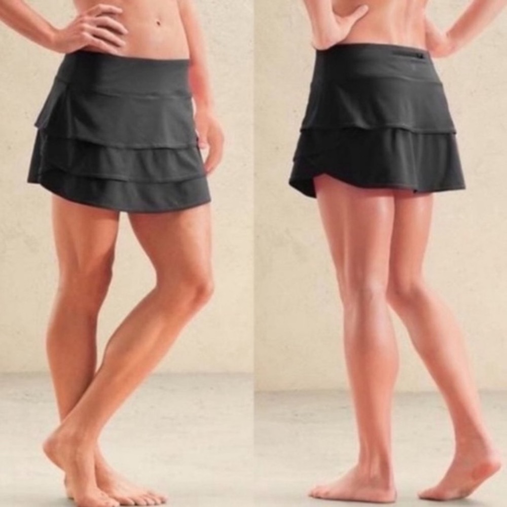 Athleta Charcoal Gray Tiered 14” Skort EUC